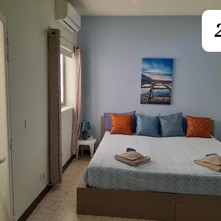 Seabreeze Guestrooms Pensión 4*