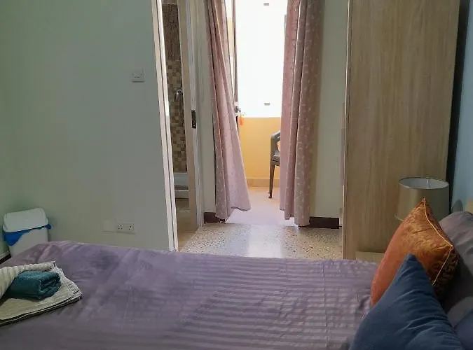 Seabreeze Guestrooms Гостевой дом 4*