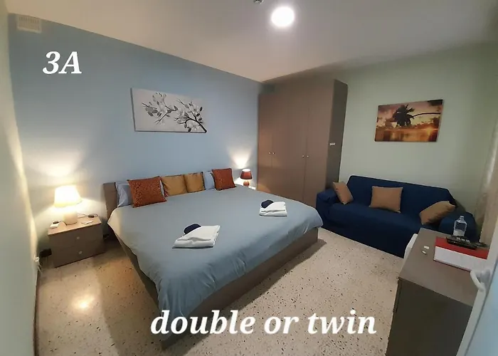 Seabreeze Guestrooms 4* Сент-Полс-Бей