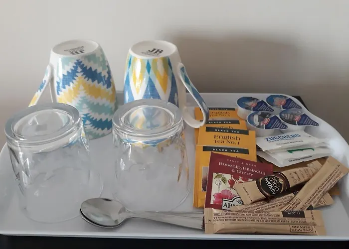 Seabreeze Guestrooms Гостевой дом Сент-Полс-Бей