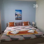 Seabreeze Guestrooms 게스트하우스 4*