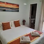게스트하우스 Seabreeze Guestrooms 4*