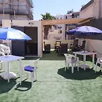 Seabreeze Guestrooms 4*
