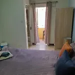 Seabreeze Guestrooms 게스트하우스 4*