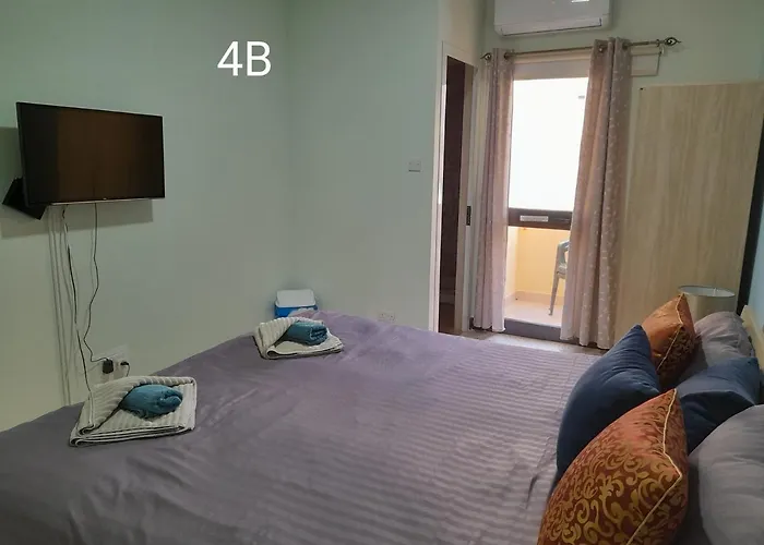 Seabreeze Guestrooms 4* 圣保罗湾城